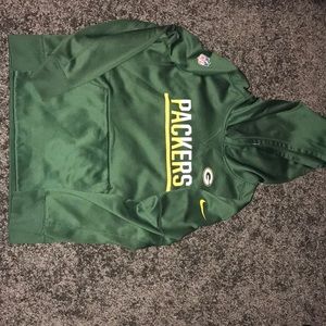 Boys Nike a Green Bay hoodie. Size Y large(14/16)